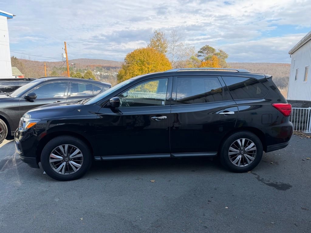 Used 2019 Nissan Pathfinder SV with VIN 5N1DR2MM9KC599851 for sale in Forest City, PA