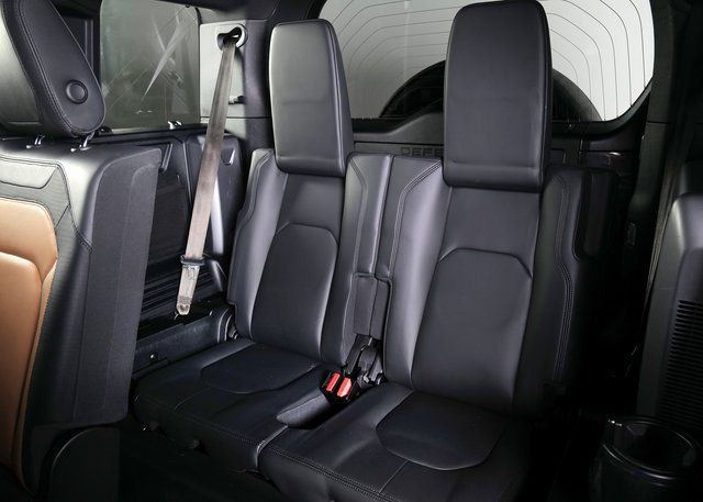 2023 Land Rover Defender 110 X-Dynamic SE photo 27