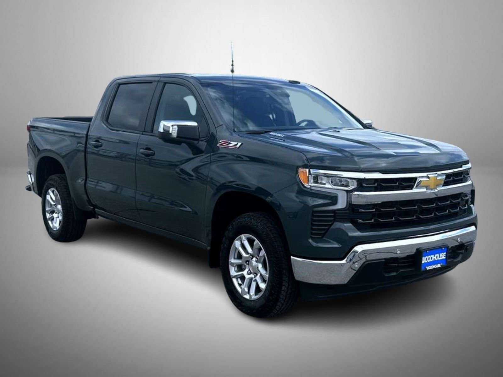 2025 Chevrolet Silverado 1500 LT photo 3