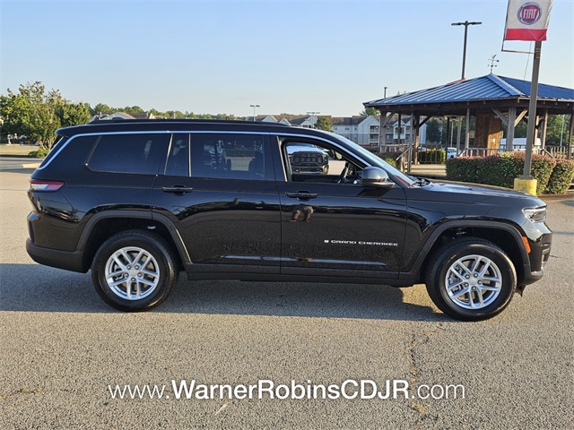2025 Jeep Grand Cherokee Laredo photo 14