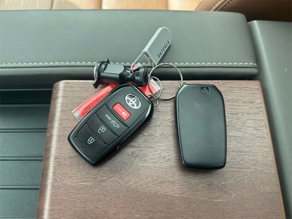 2024 Toyota Tundra 1794 Edition photo 32
