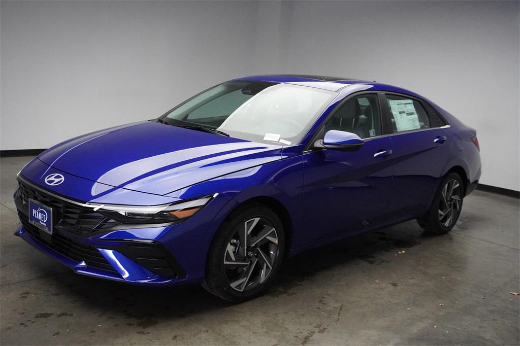 2025 Hyundai Elantra Hybrid Limited photo 2