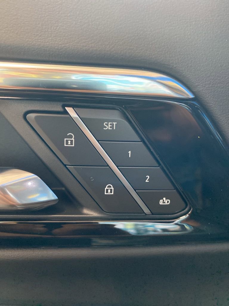 2025 Chevrolet Suburban RST photo 16