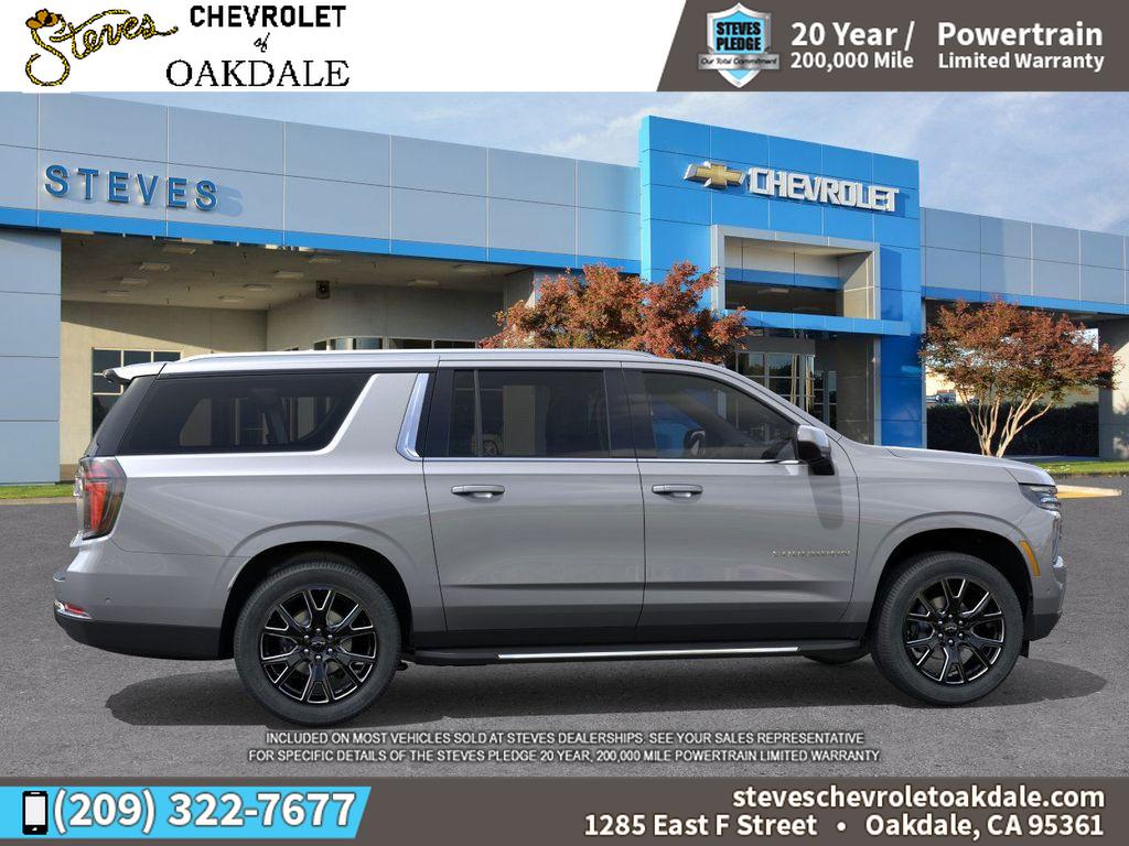 2026 Chevrolet Suburban LT photo 4