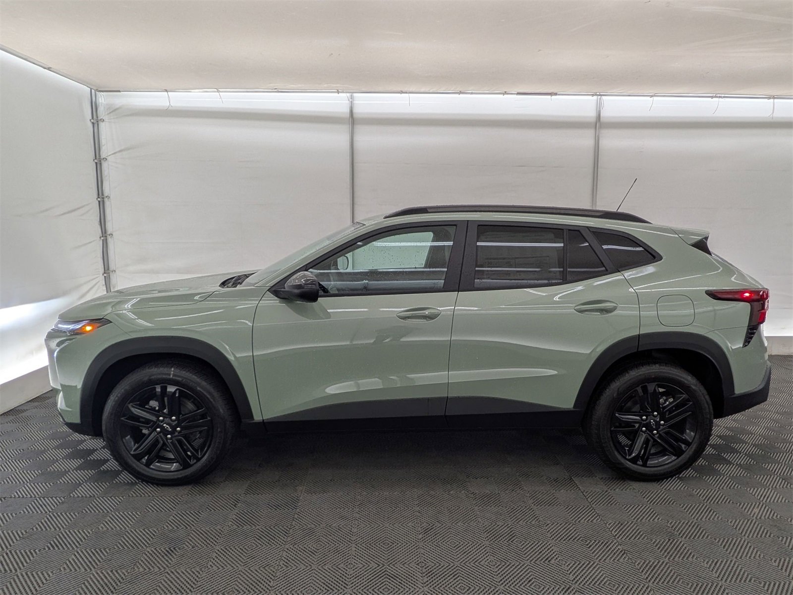 2026 Chevrolet Trax ACTIV photo 2