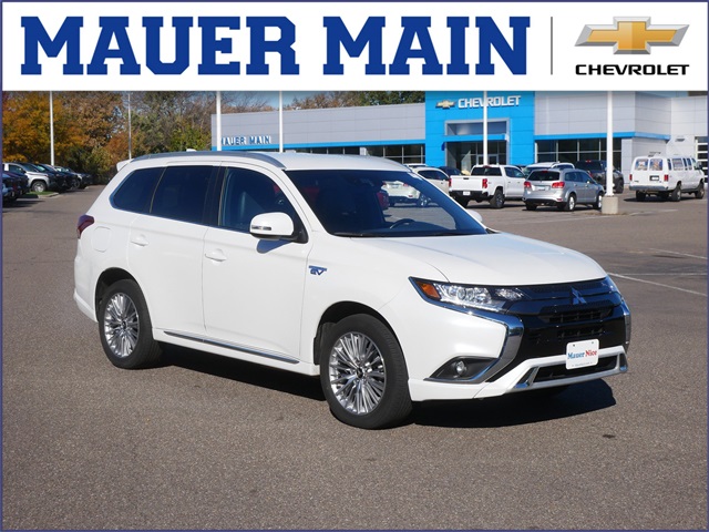 2022 Mitsubishi Outlander PHEV's photo