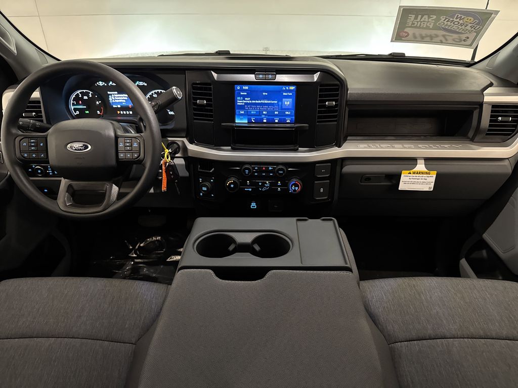 2025 Ford F-250 photo 4