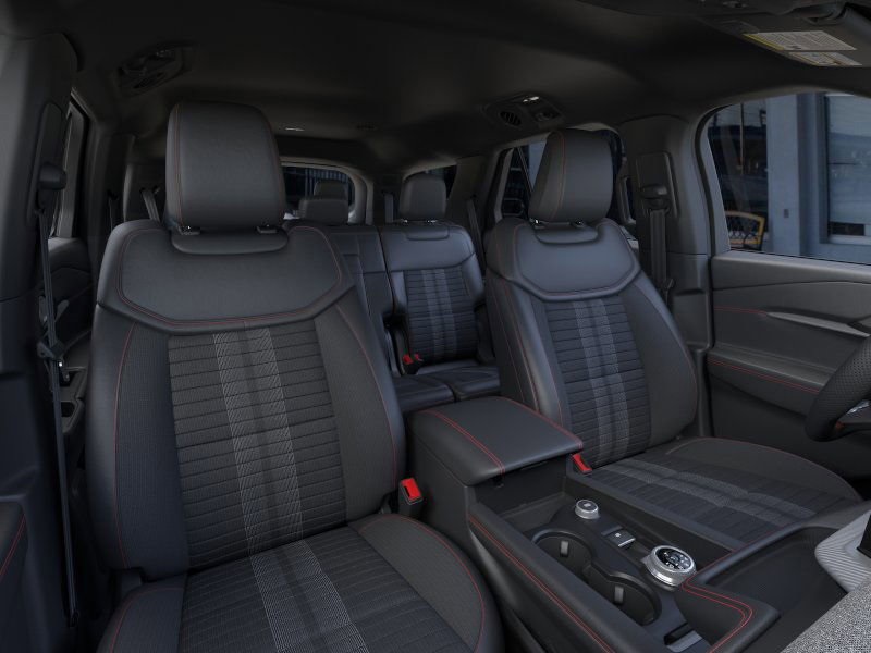 2025 Ford Explorer ST-Line photo 8