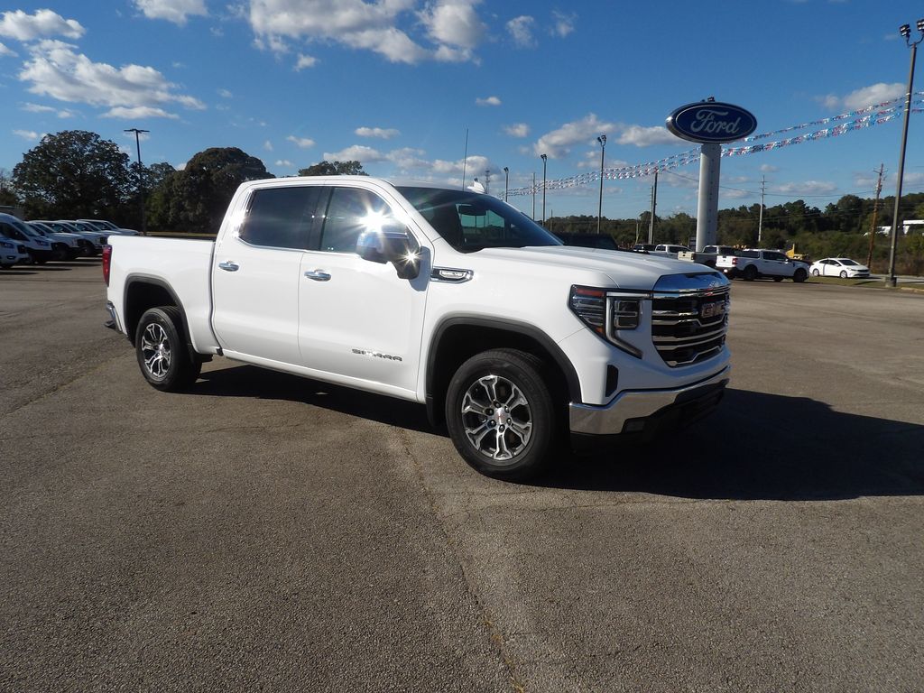 2024 GMC Sierra 1500 SLT's photo