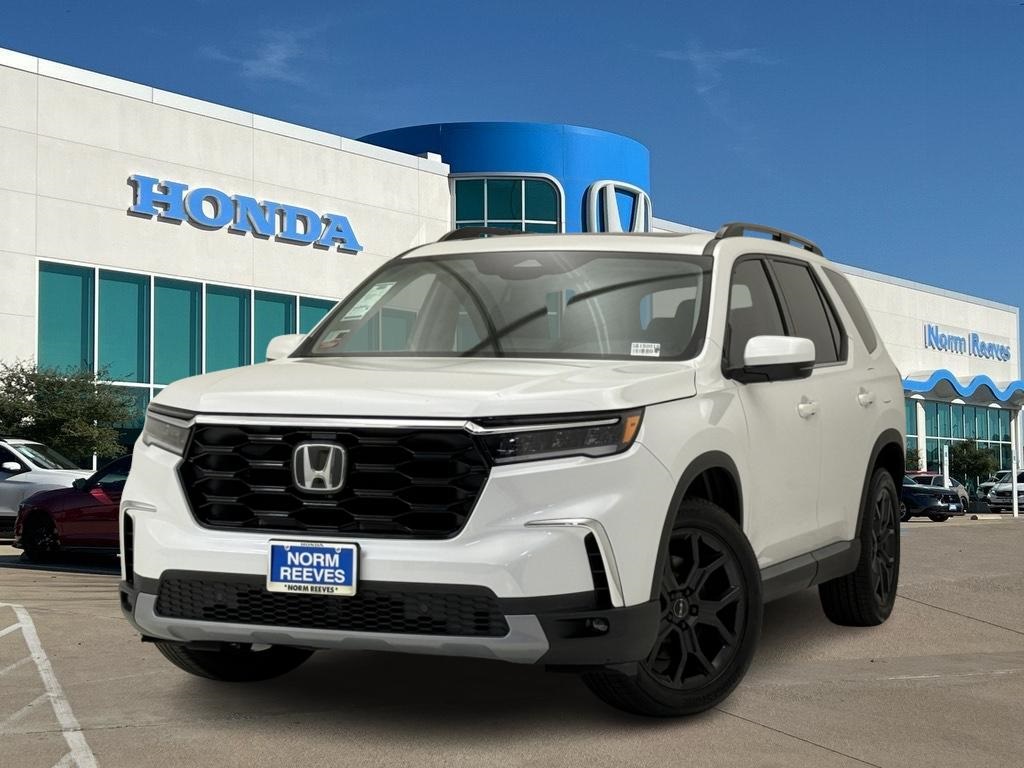 2025 Honda Pilot Touring's photo
