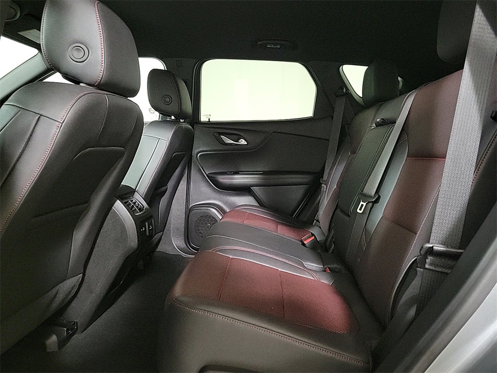 2025 CHEVROLET BLAZER - Image 12