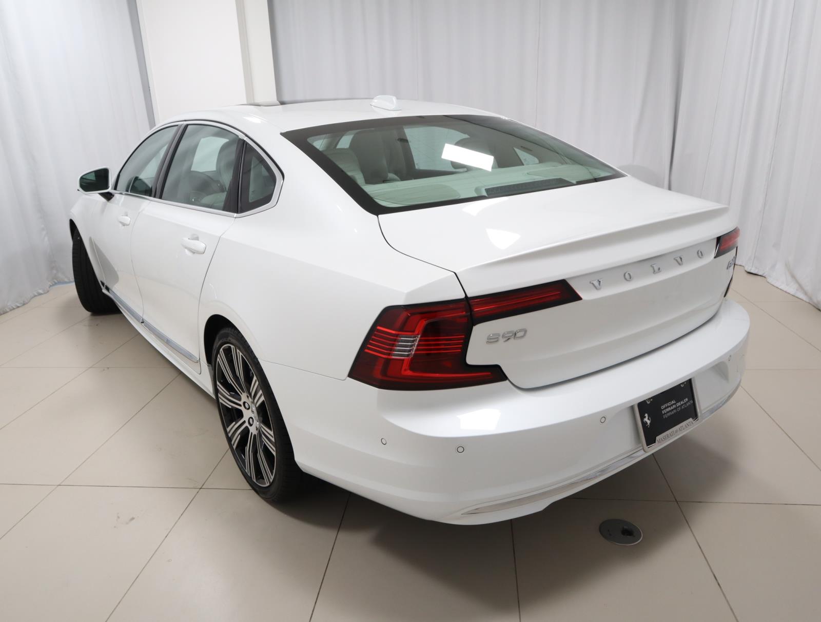 2025 Volvo S90 Plus photo 7