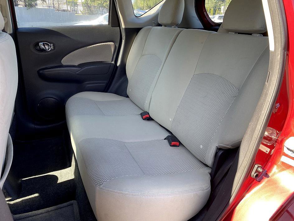 2014 Nissan Versa Note SV photo 14