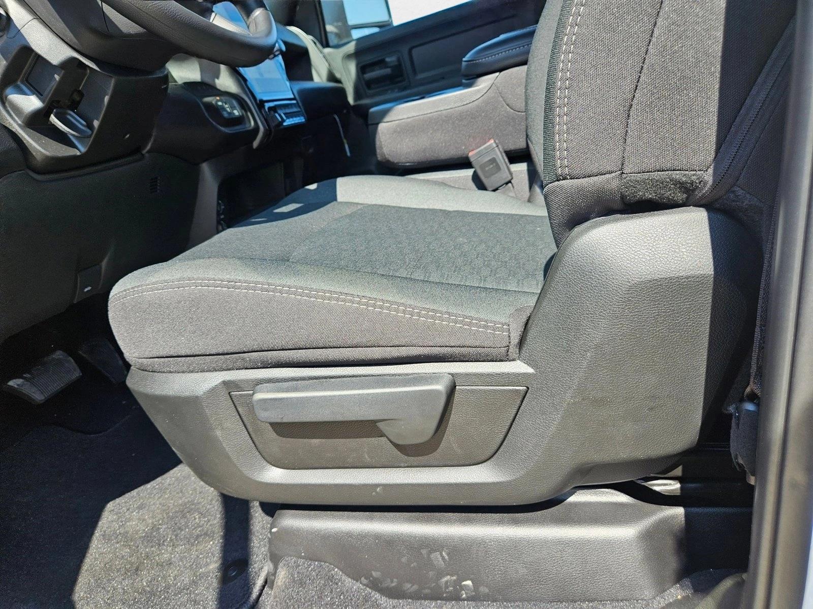 2026 Ram 2500 Tradesman photo 4