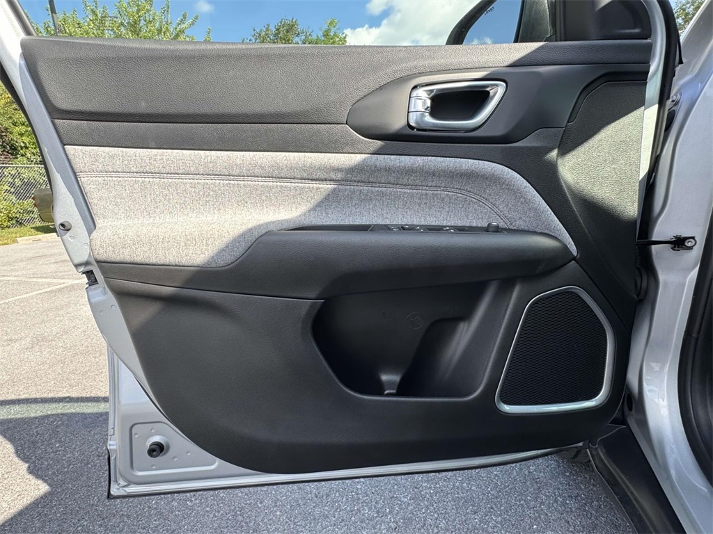 2024 Jeep Compass Latitude Lux photo 20