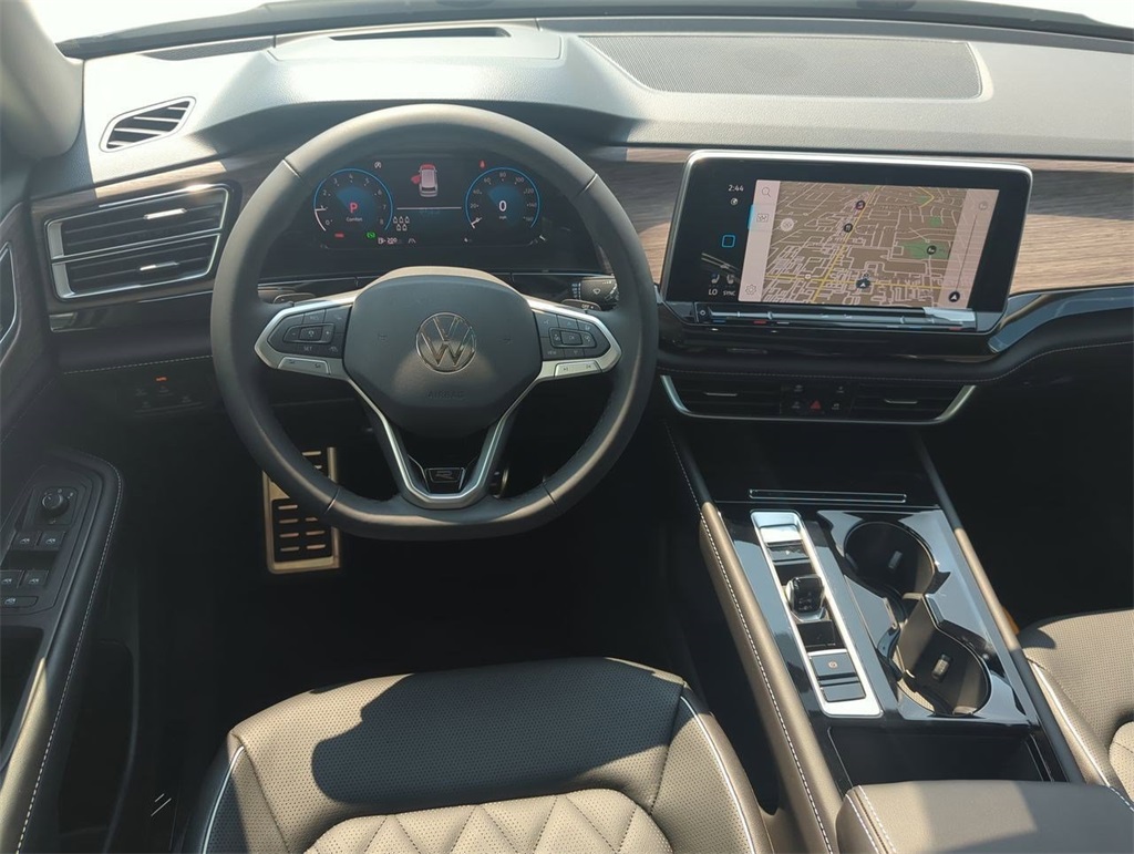 2025 Volkswagen Atlas SEL Premium R-Line photo 19