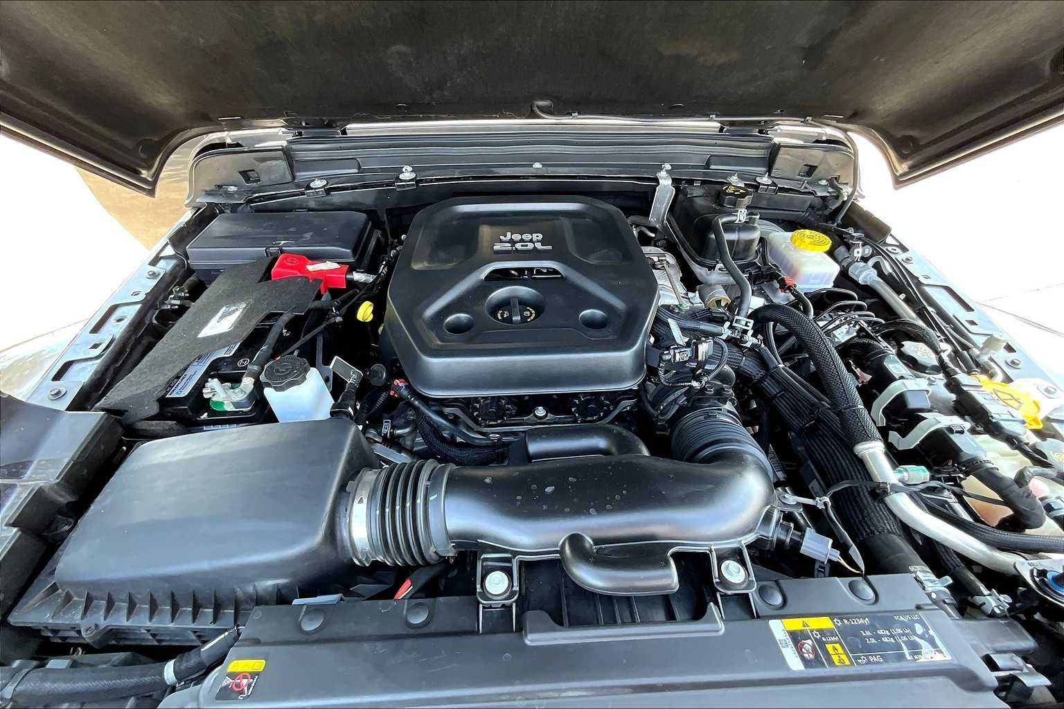 2020 Jeep Wrangler Unlimited Sahara High Altitude photo 27