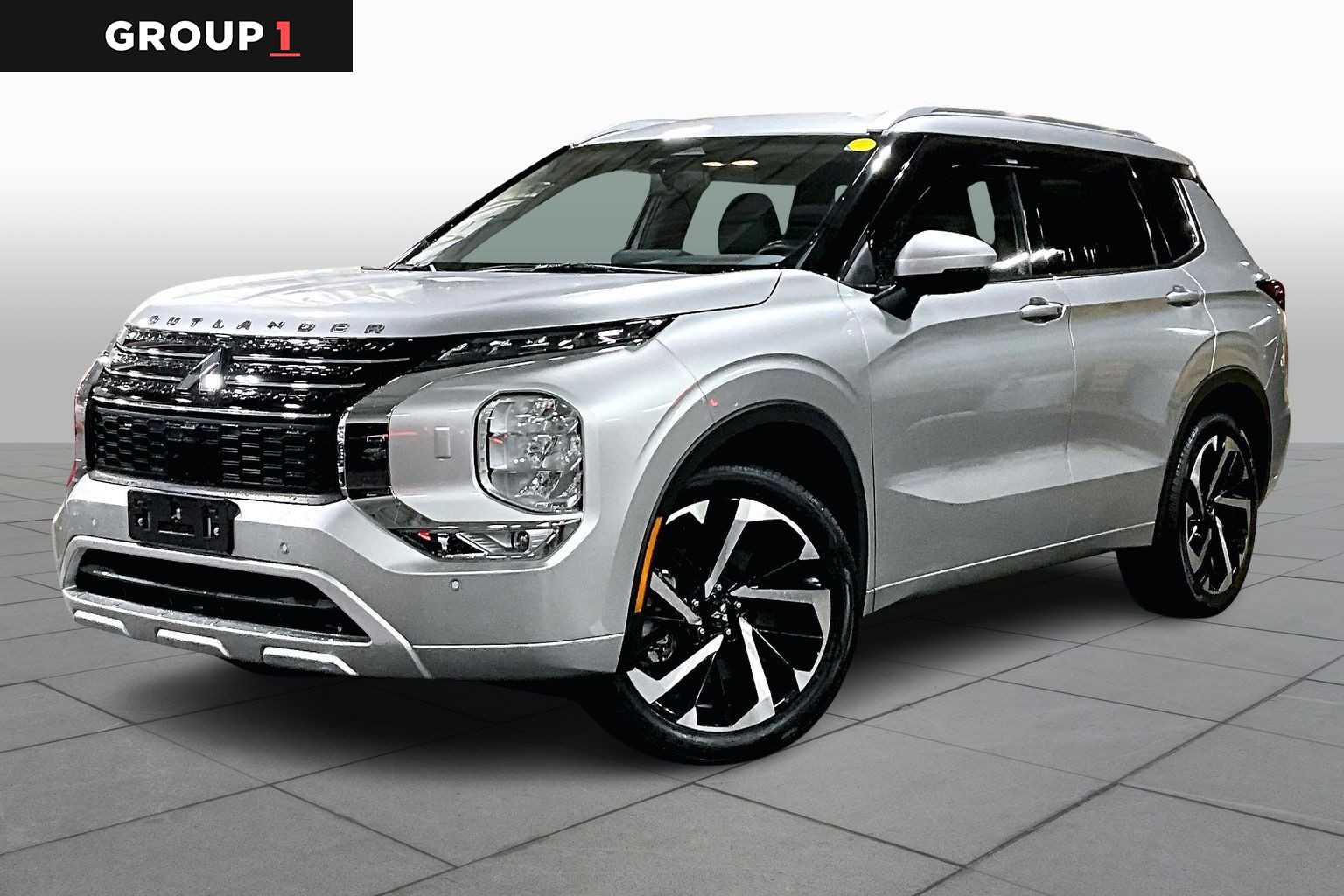 2022 Mitsubishi Outlander SEL Special Edition's photo