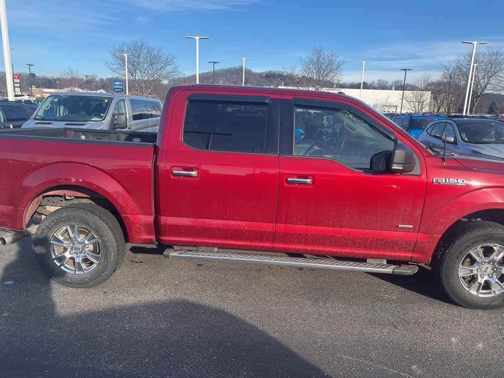 2015 Ford F-150 XLT photo 4