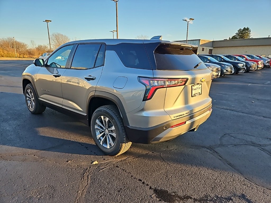 2026 Chevrolet Equinox LT photo 4