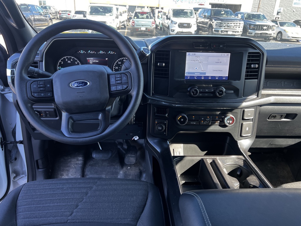2022 Ford F-150 XL photo 2