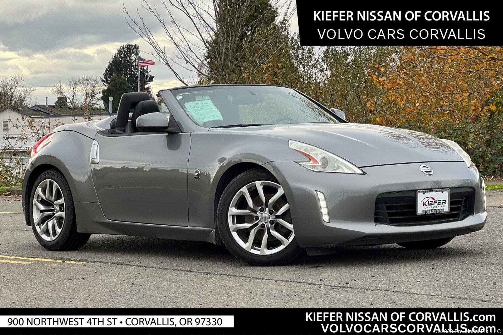 2014 Nissan 370Z Roadster Touring's photo