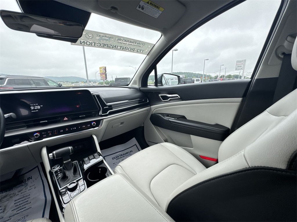 2024 Kia Sportage EX photo 11