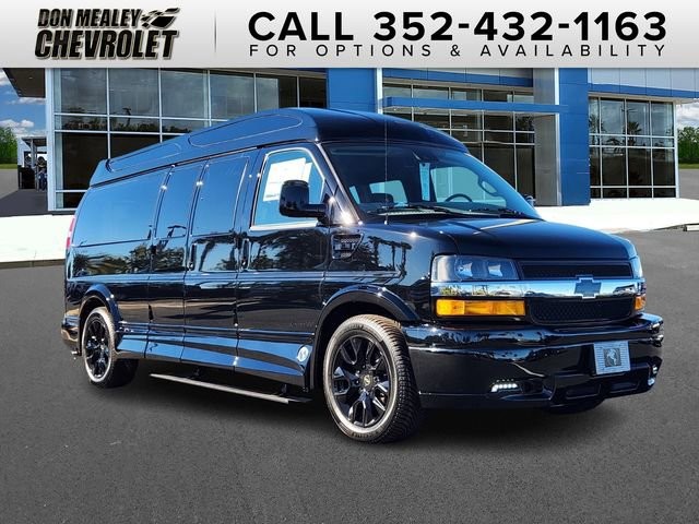 2025 Chevrolet Express Cargo Work Van's photo