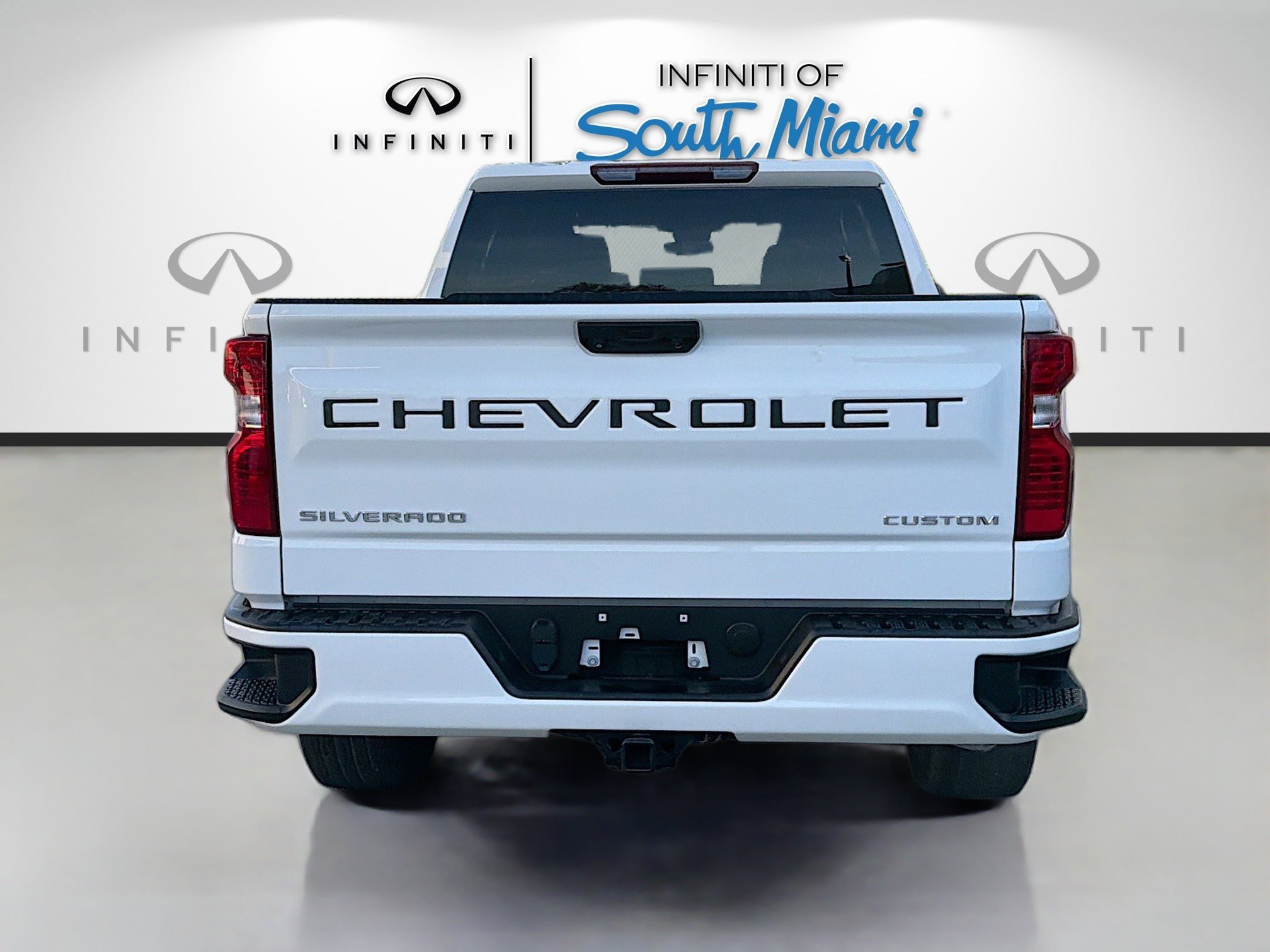 2023 Chevrolet Silverado 1500 Custom photo 4