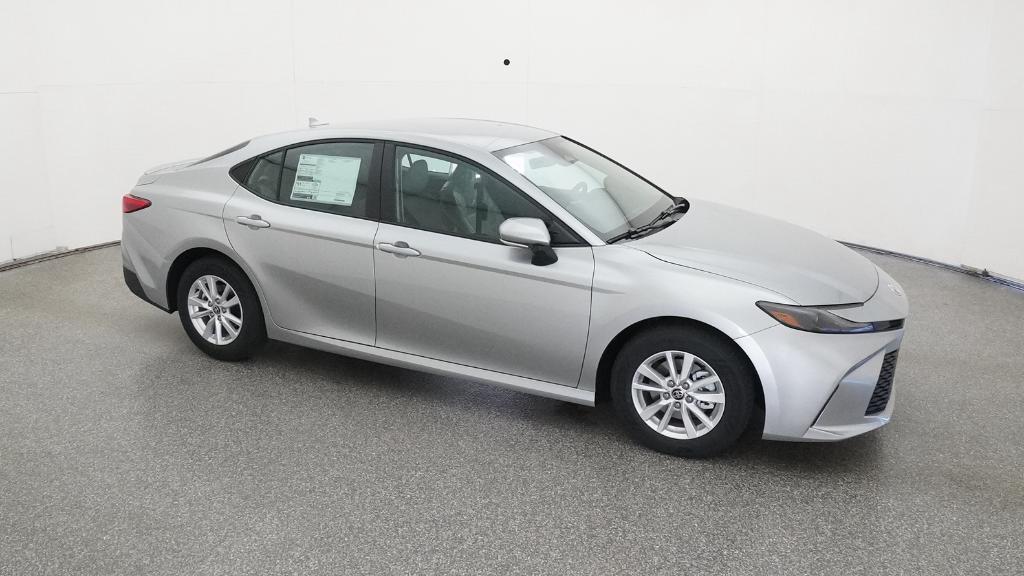 2025 Toyota Camry LE photo 25