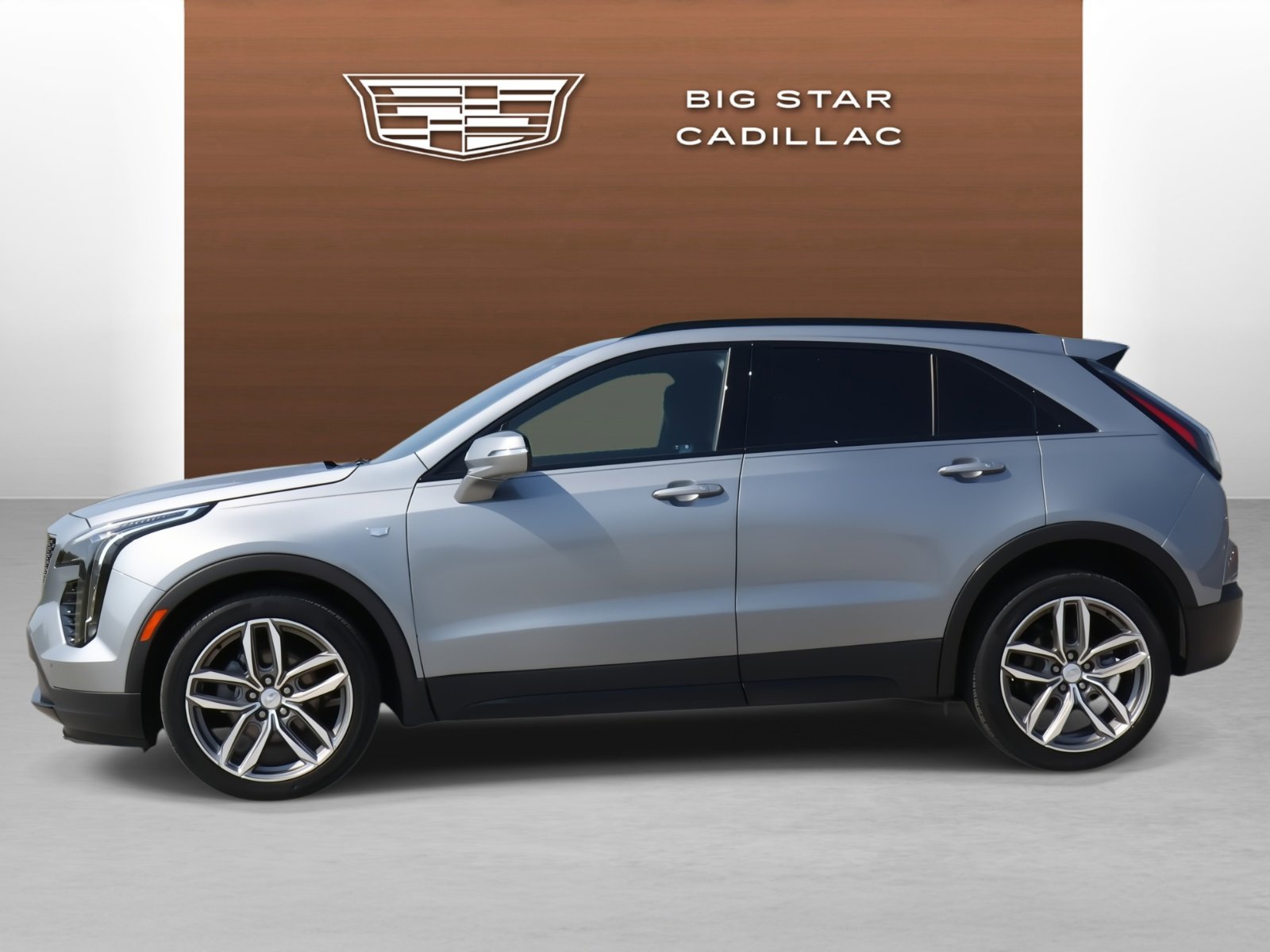 2023 Cadillac XT4 Sport photo 2