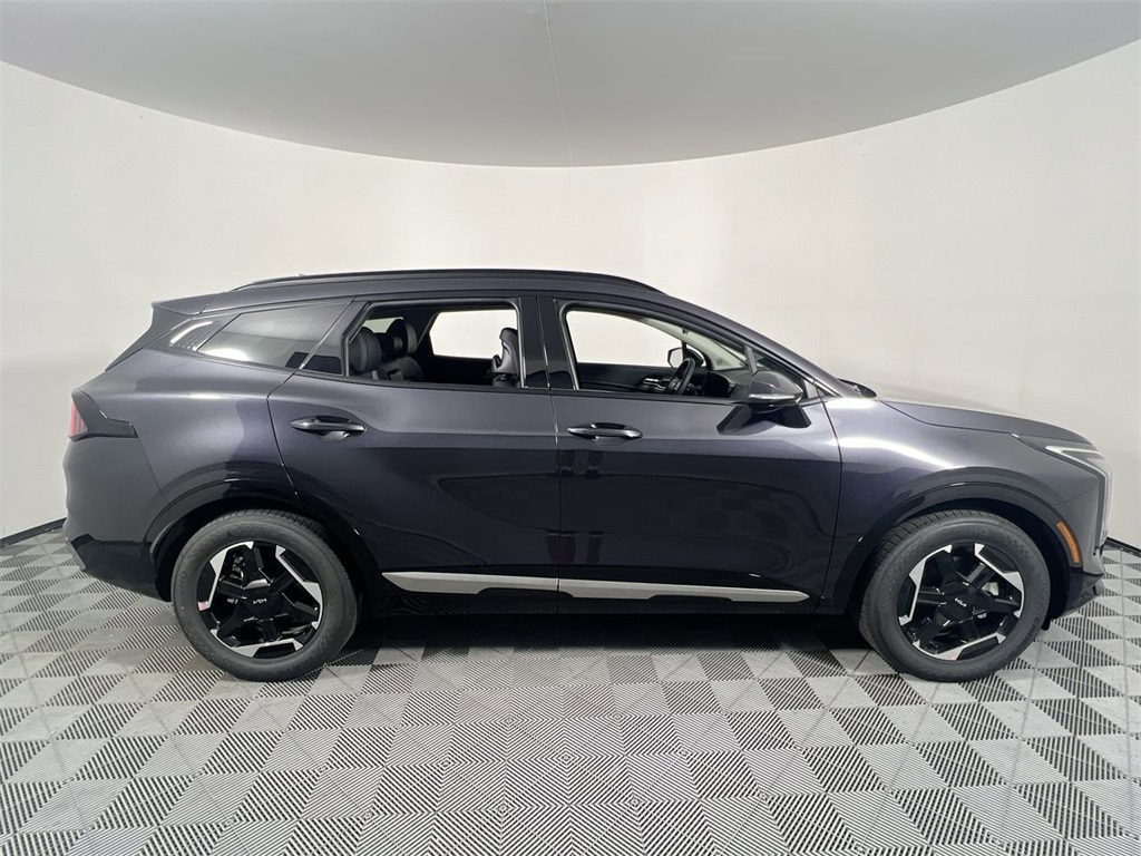 2026 Kia Sportage SX photo 2