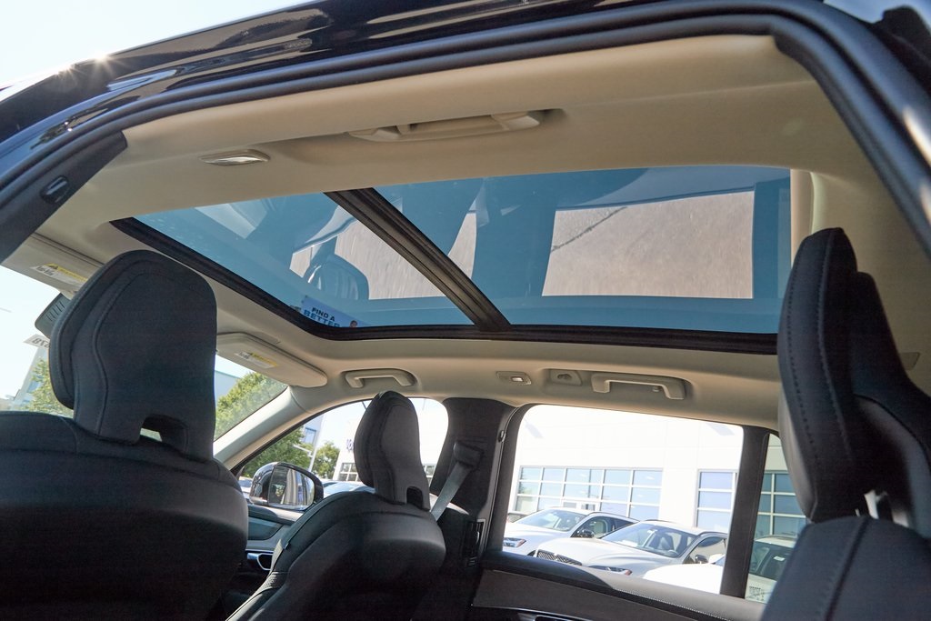 2026 VOLVO XC90 - Image 30