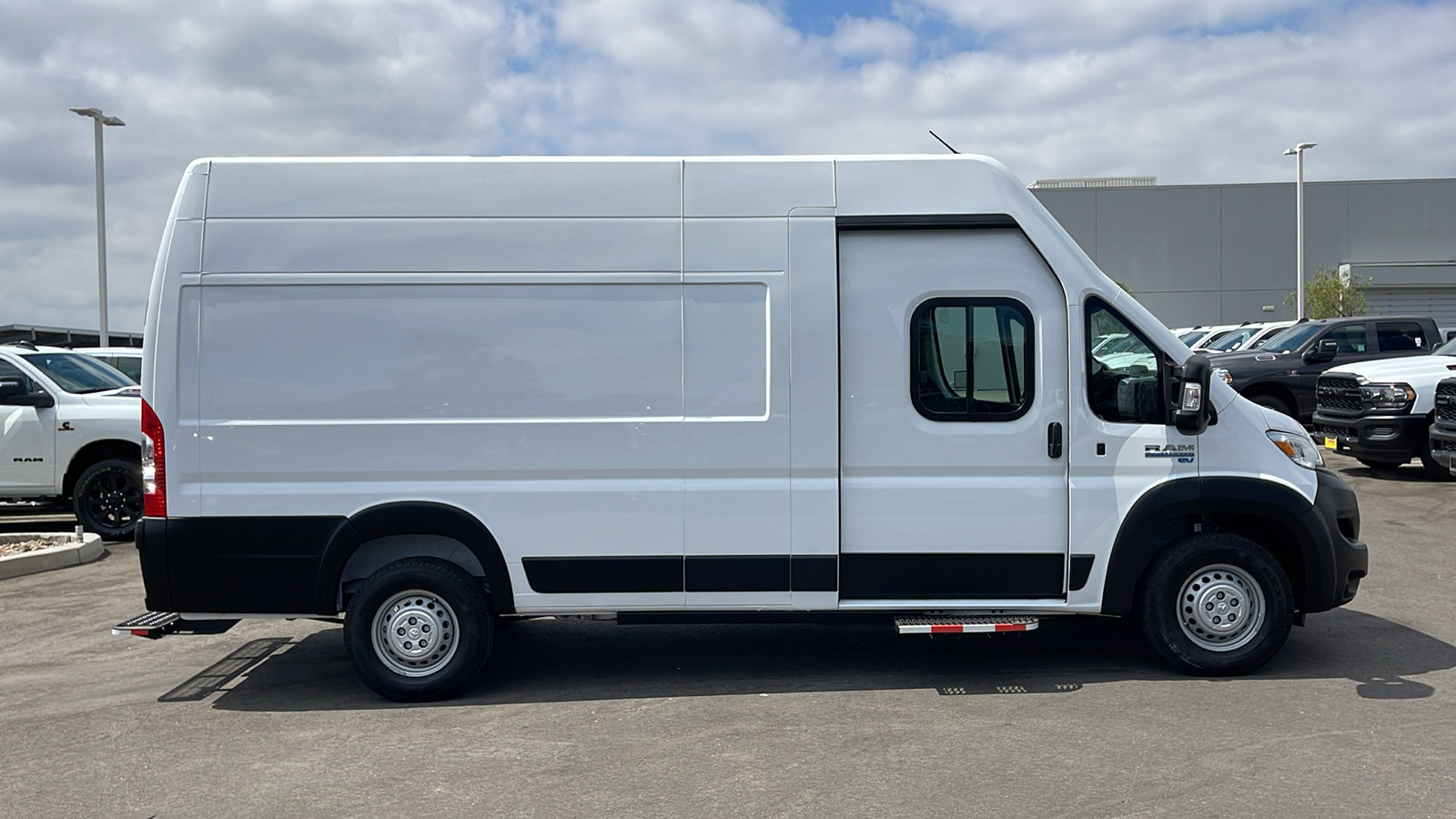 2024 Ram ProMaster 3500 photo 6