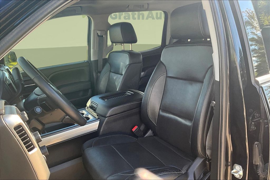 2018 Chevrolet Silverado 1500 LTZ photo 17