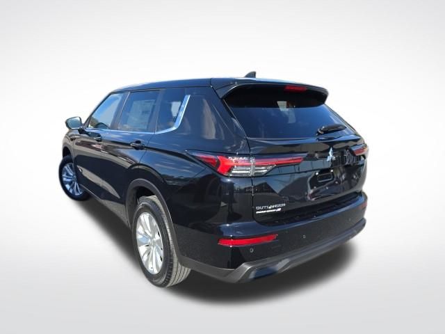 2025 Mitsubishi Outlander ES photo 2