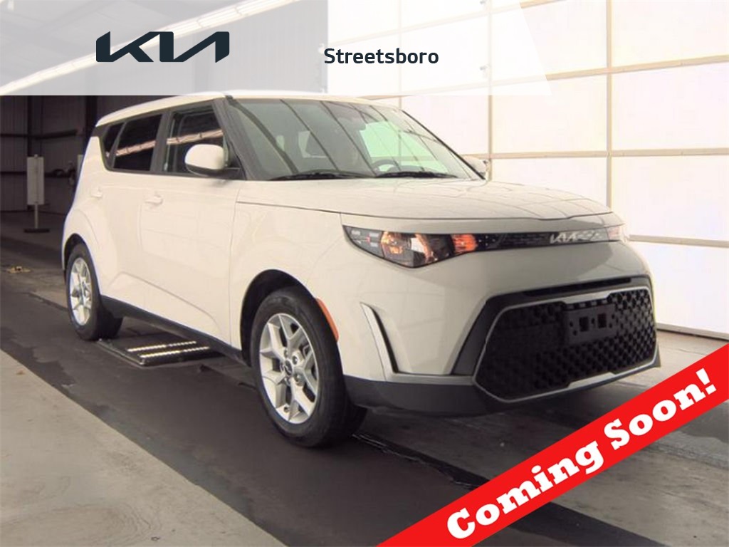 2024 Kia Soul LX's photo