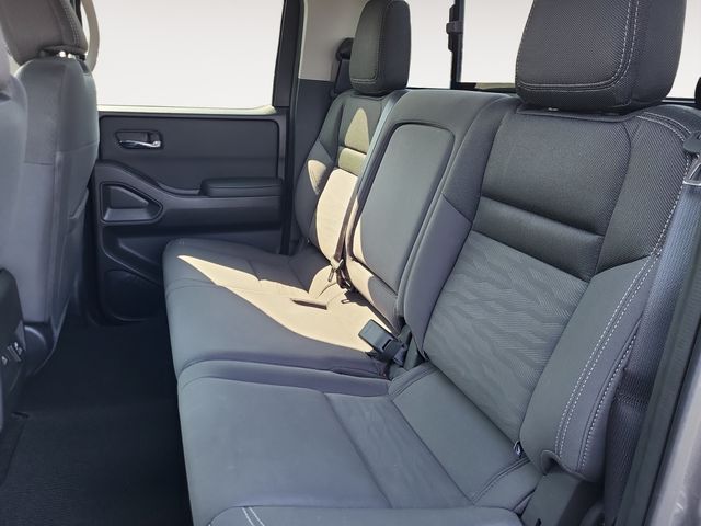 2023 Nissan Frontier SV photo 16