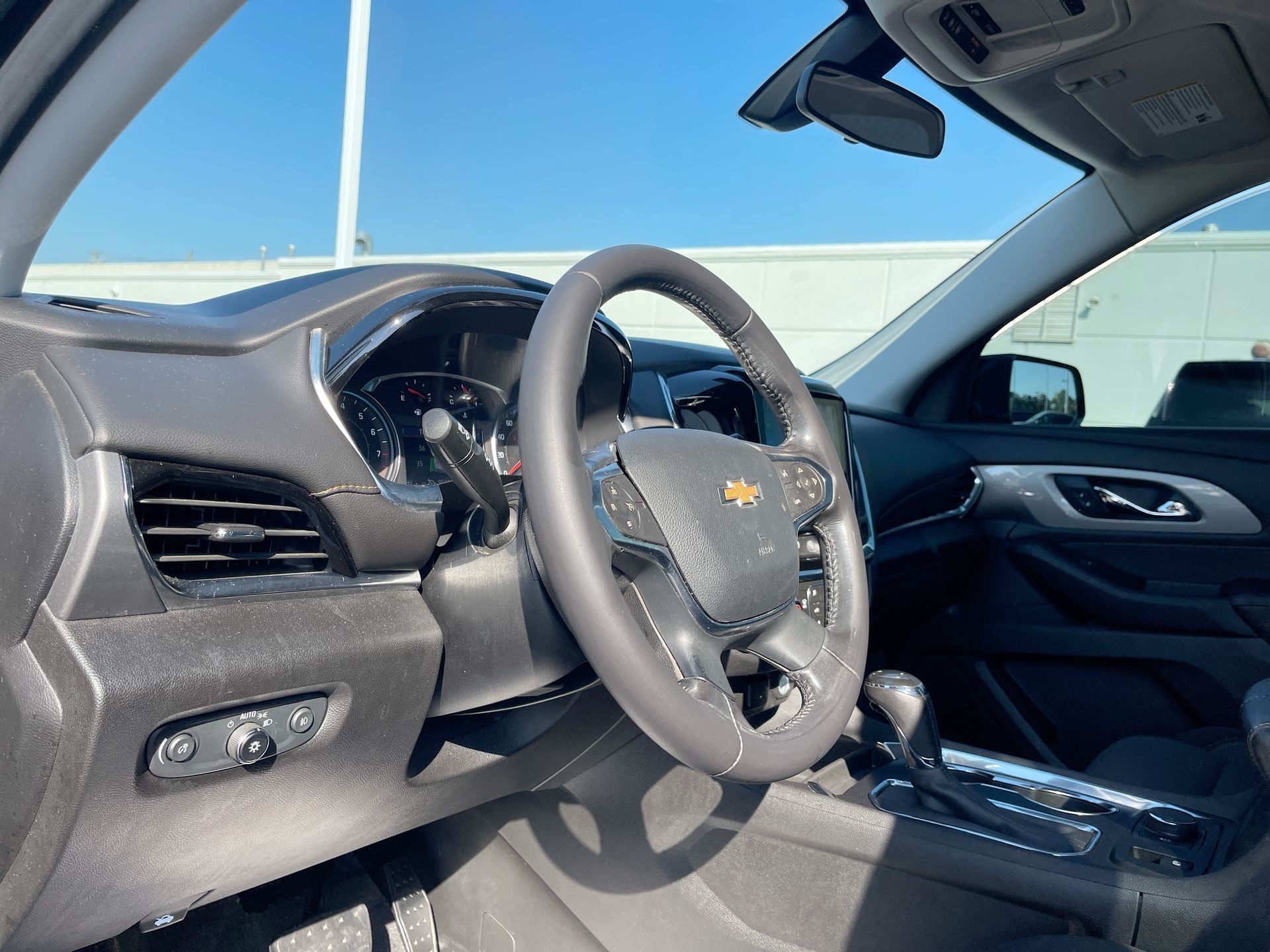 2020 Chevrolet Traverse Cloth photo 2