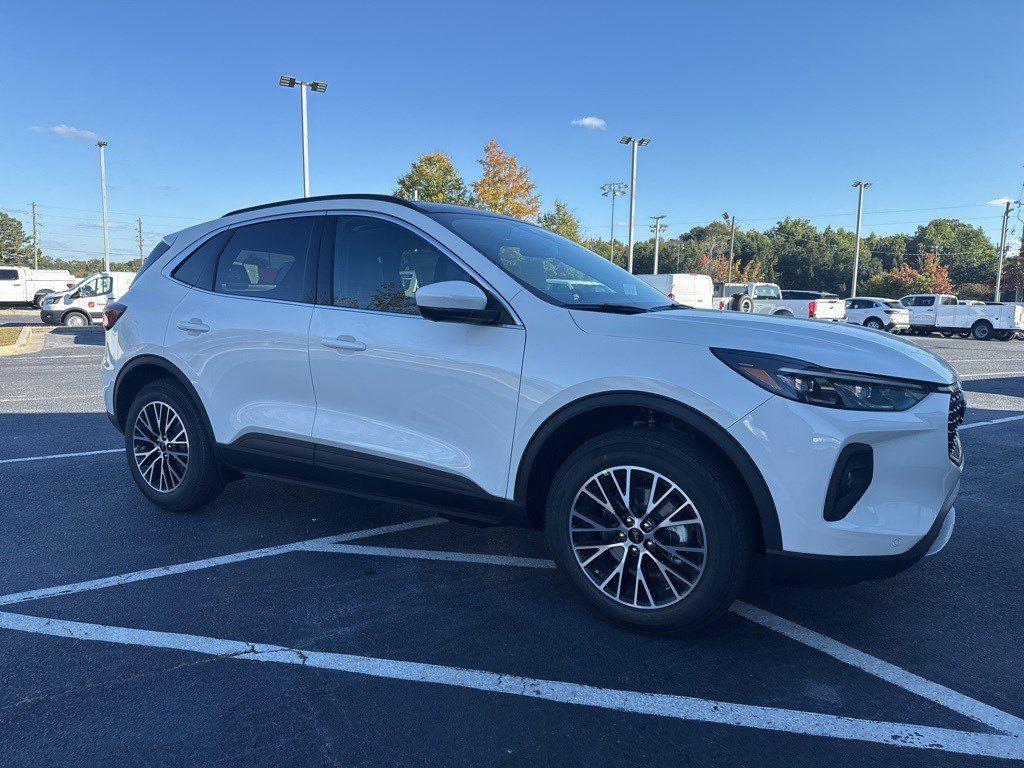 2025 Ford Escape Plug-In Hybrid photo 9