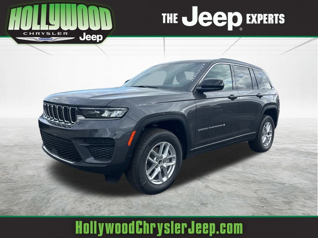 2025 Jeep Grand Cherokee Laredo's photo