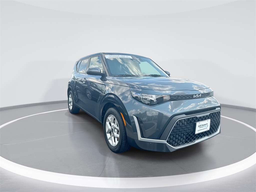 2025 Kia Soul LX photo 2