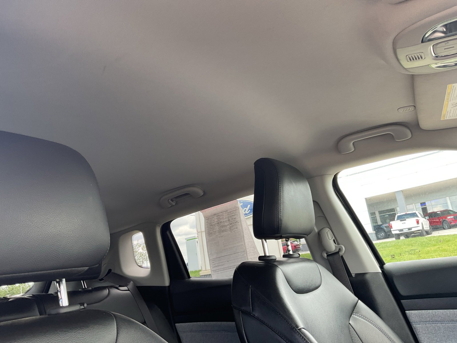 2022 Jeep Compass Latitude photo 22