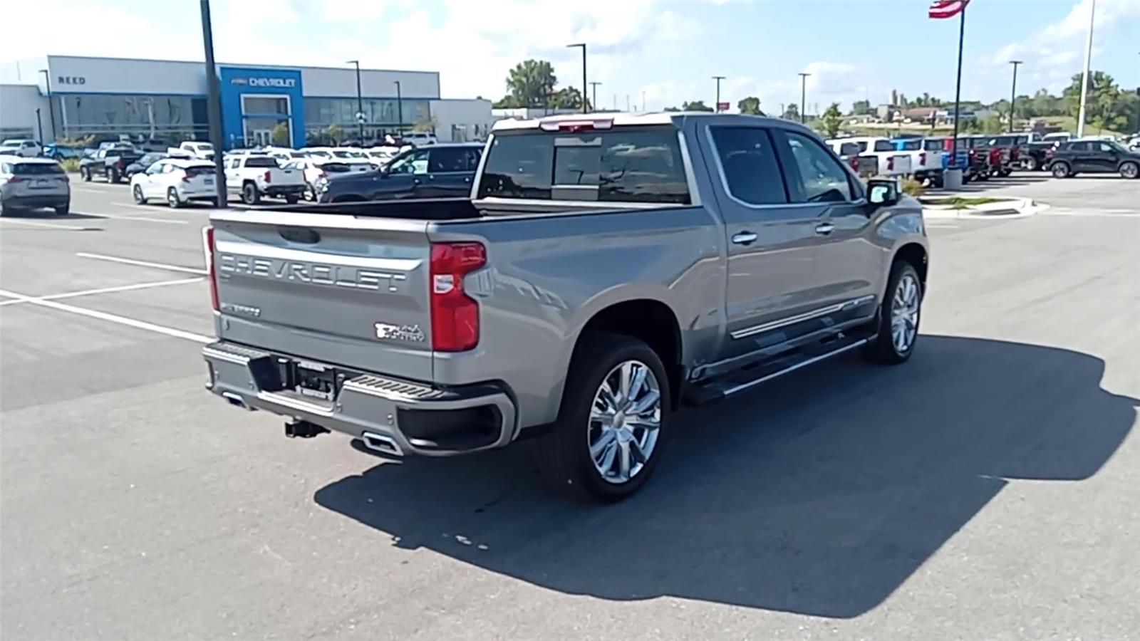 2026 Chevrolet Silverado 1500 High Country photo 8