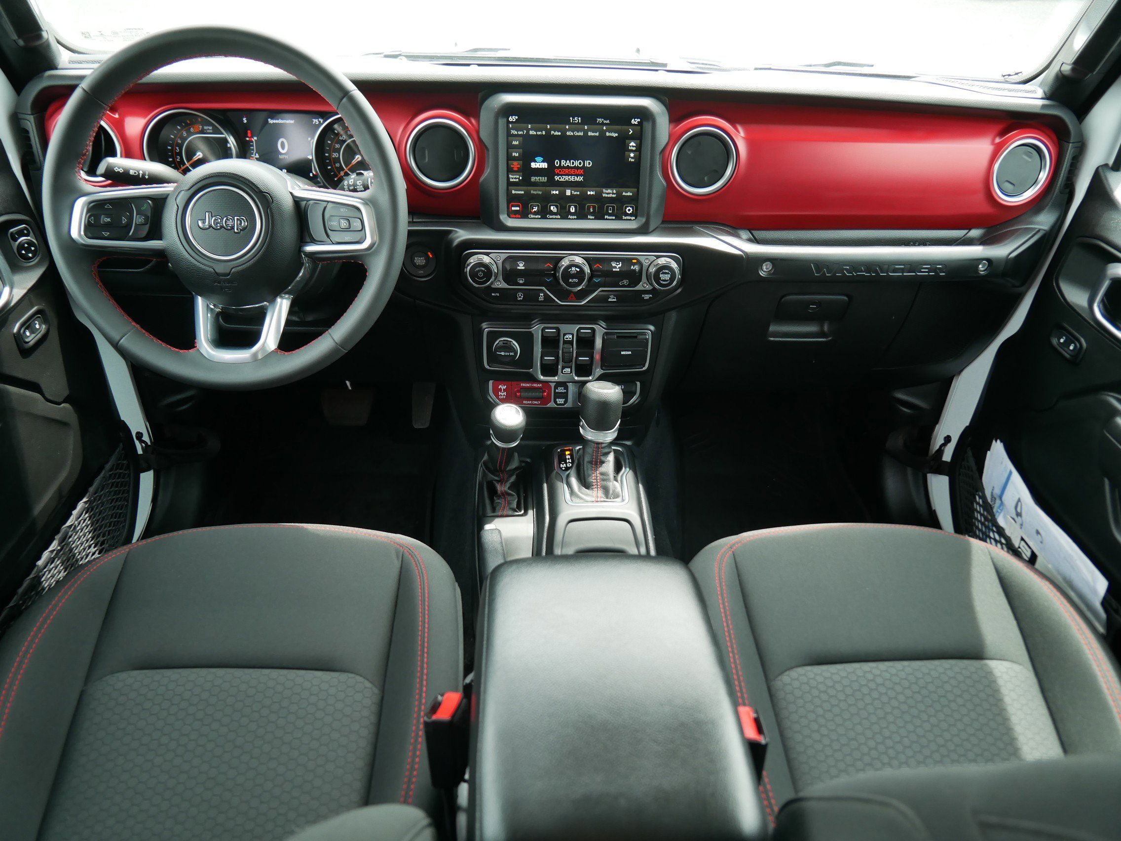 2023 Jeep Wrangler Rubicon photo 15