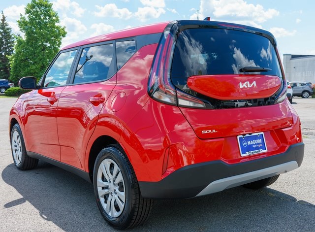2023 Kia Soul LX photo 7