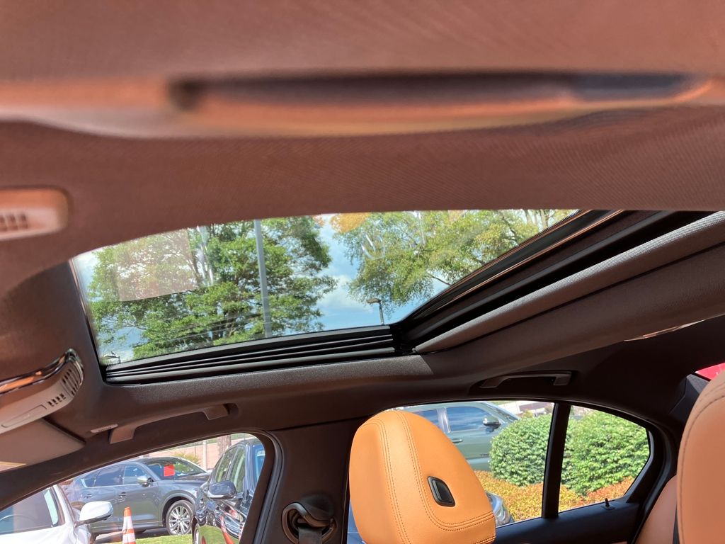 2025 Bmw 330i photo 5