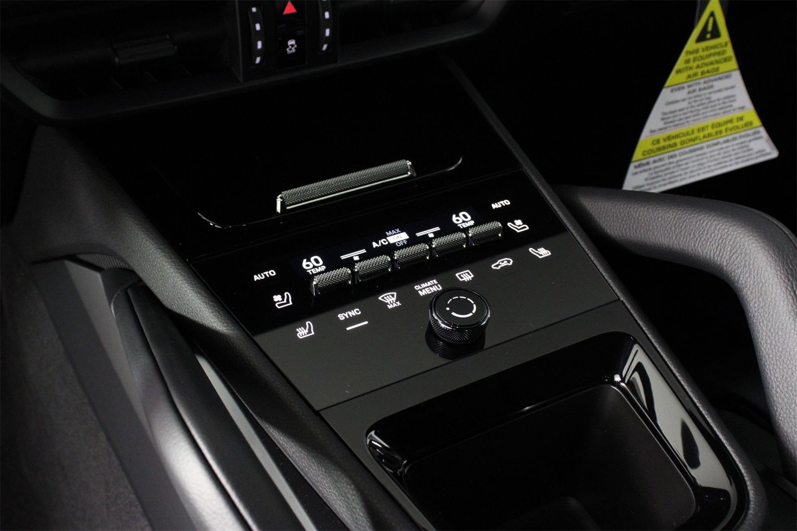 2025 Porsche Cayenne photo 14