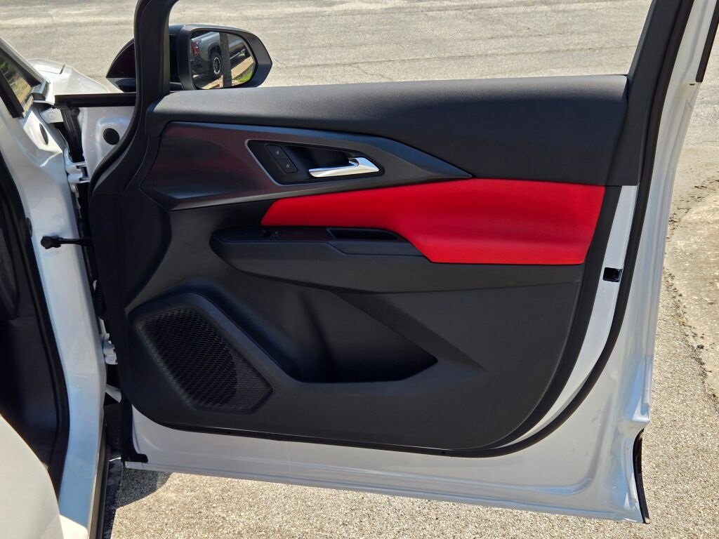 2025 Chevrolet Equinox EV 3RS photo 4