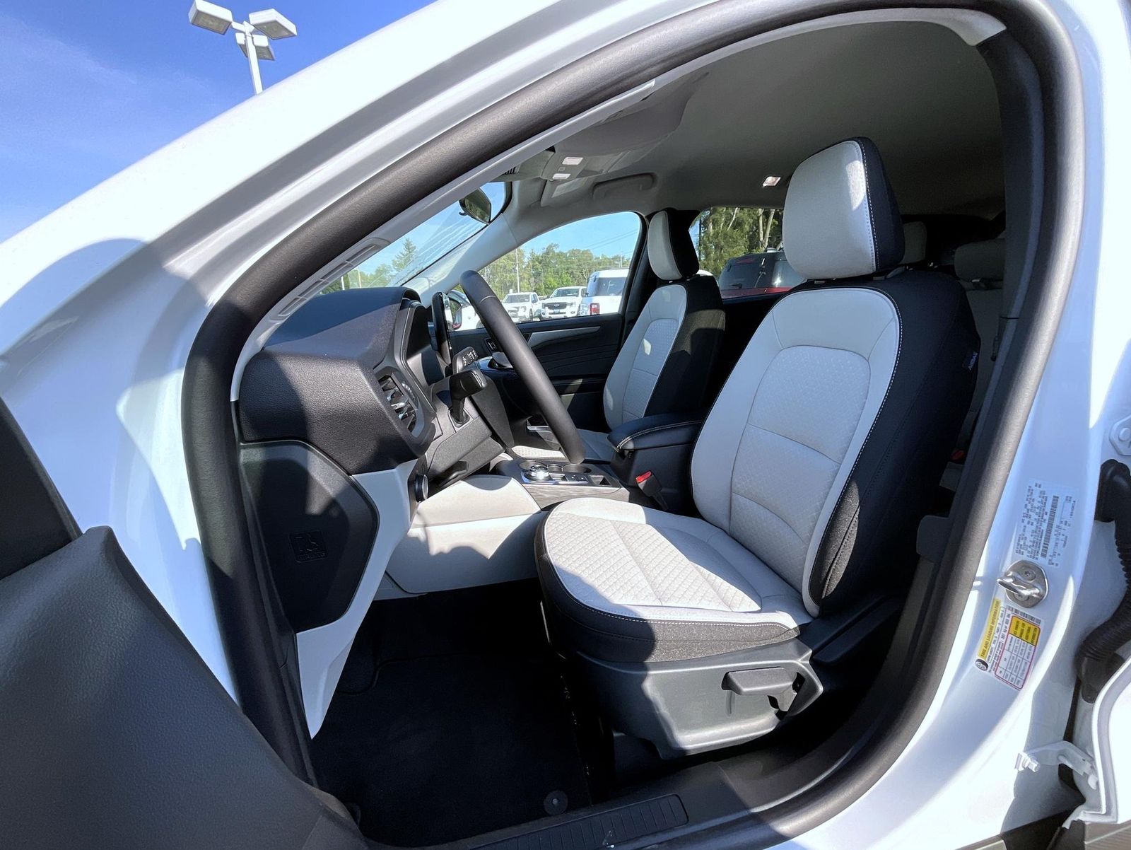 2025 Ford Escape Active photo 9
